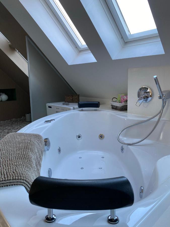 Apartment Private Wellness Mit Whirlpool *
