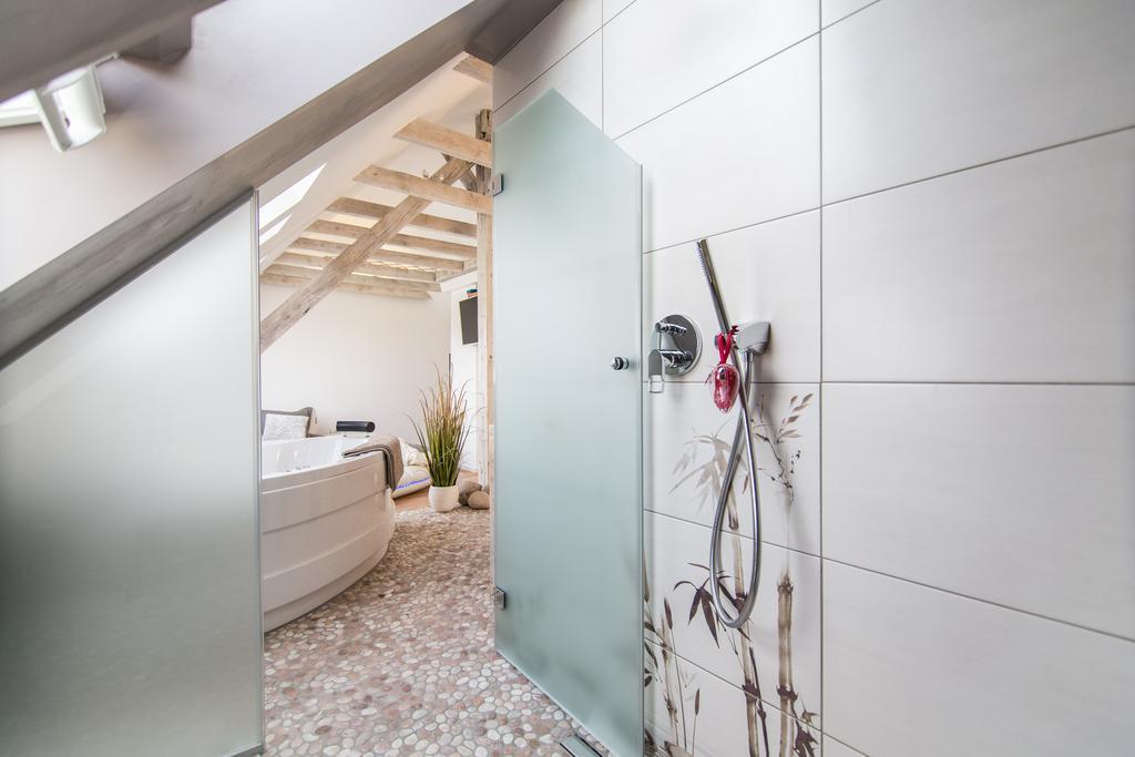 Private Wellness Mit Whirlpool * Essen