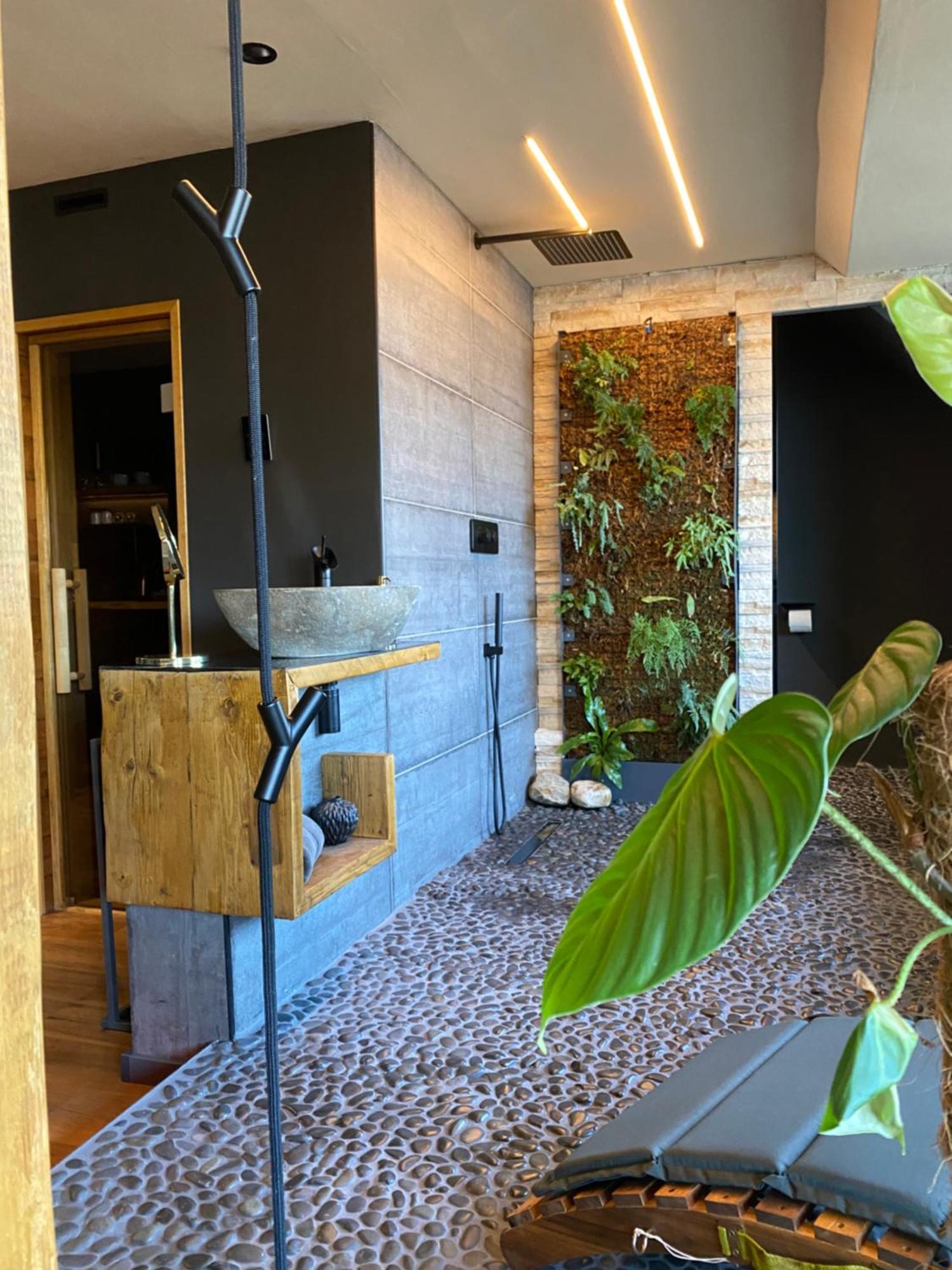 Private Wellness Mit Whirlpool Apartment